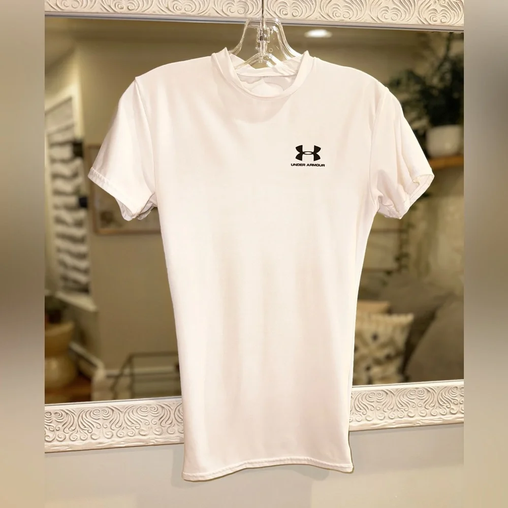 Under Armour Short Sleeve High Neck Stretch White Shirt - M